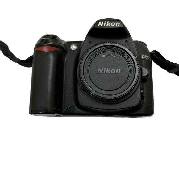 Nikon D50 Camera Upgraded AF-S 16-85mm Nikon DX SWM VR ED IF Aspherical 67 Lens - Picture 2 of 16